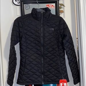 BRAND NEW North Face Jacket
